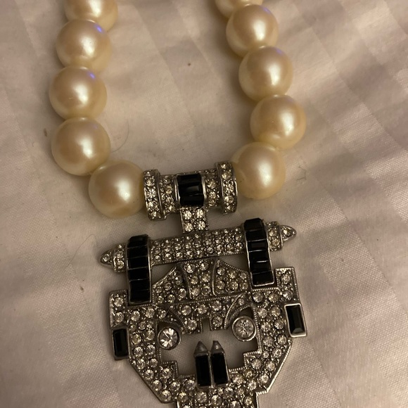 Vintage Pearl Choker Necklace and Clip-on Earring set - Picture 2 of 12